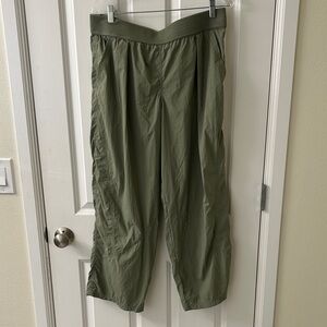 Women's Olive Green Capris